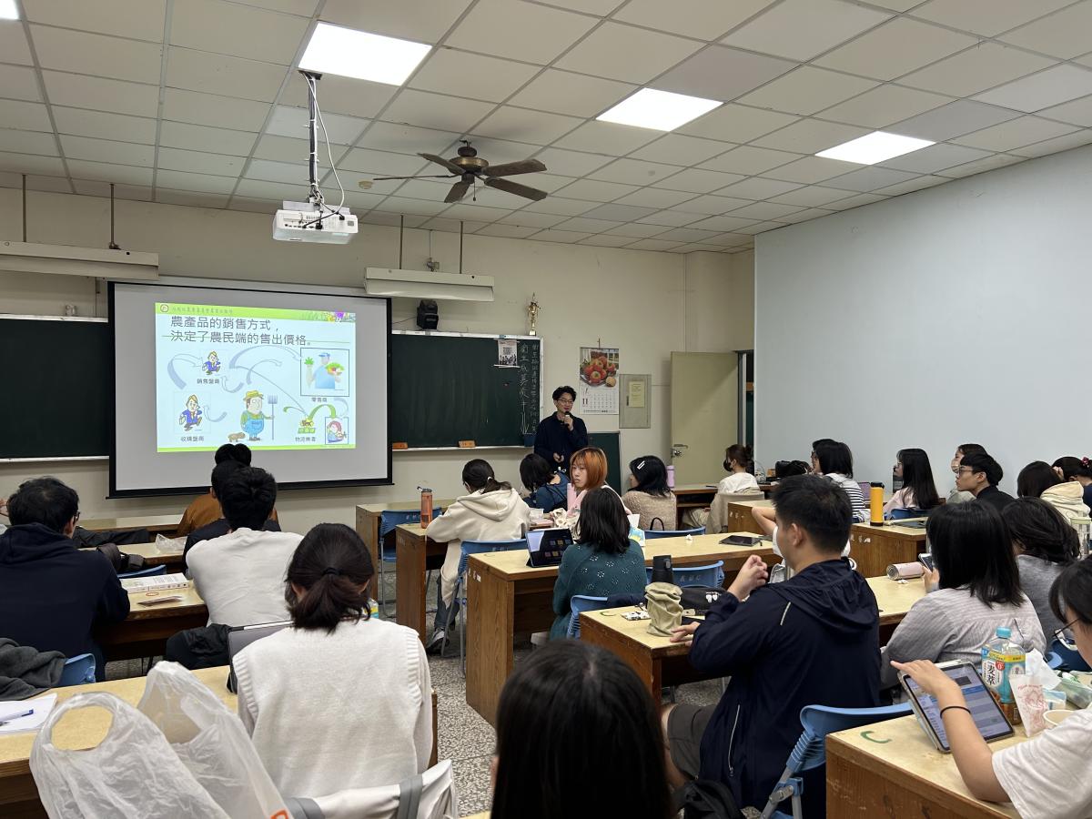 114/12/10徐敏記副研究員演講照片