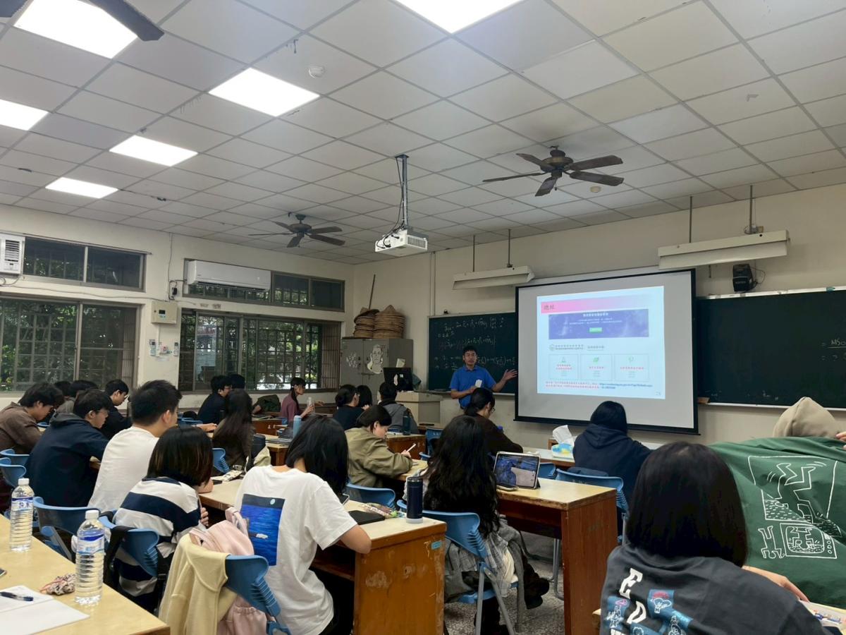 115/04/30邀請邱燕欣科長蒞臨農藝系演講